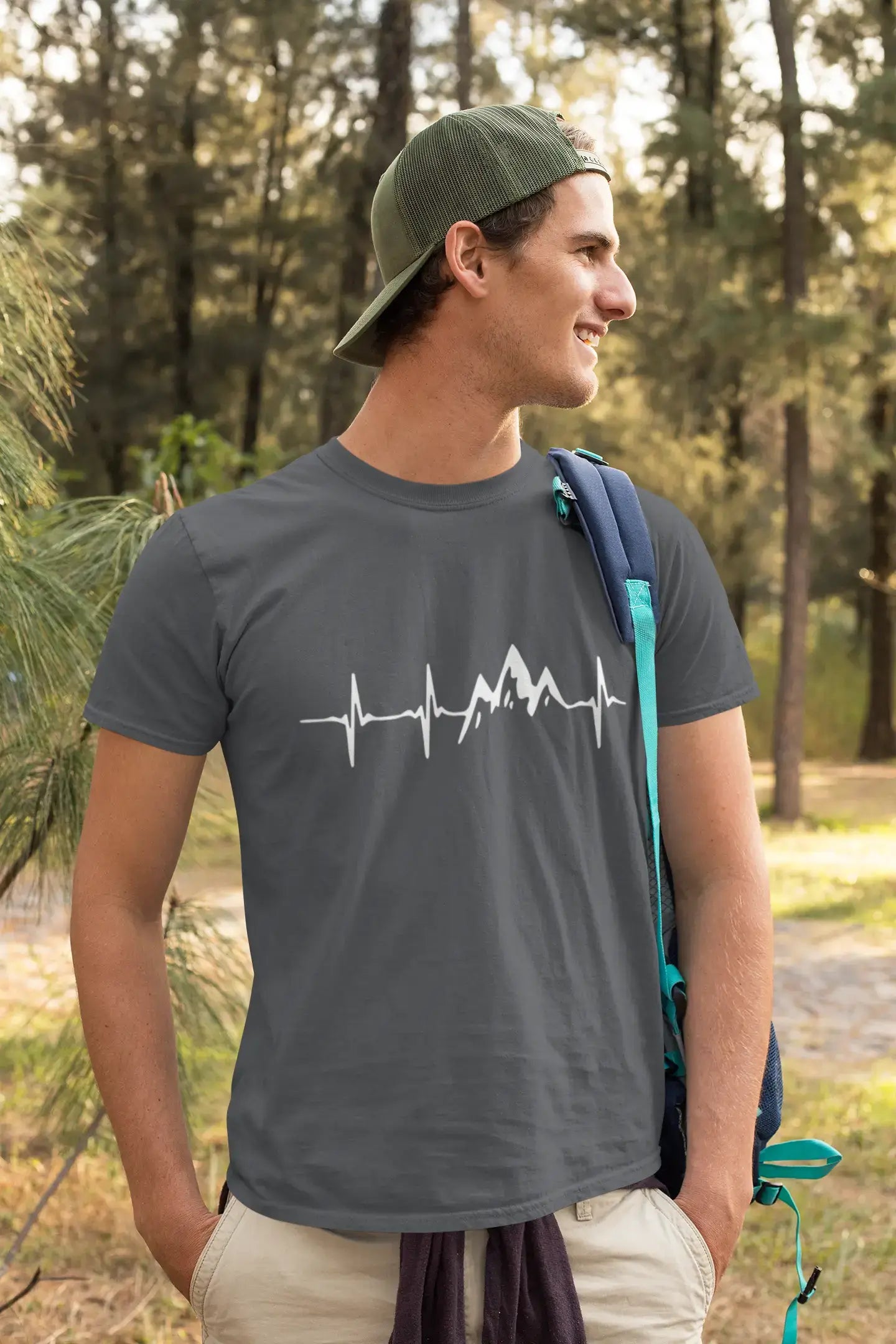 ULTRABASIC - Graphic Printed Men's Mountain Heartbeat T-Shirt Military Green