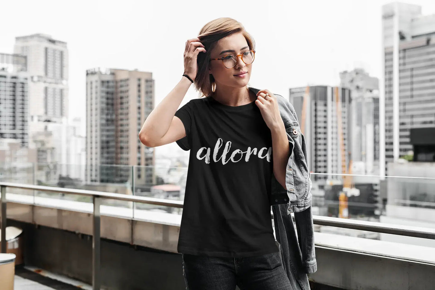 ULTRABASIC - <span>Damen-</span> T-Shirt mit tiefem Ausschnitt <span>und Rundhalsausschnitt</span> Allora T-Shirt <span>Tiefschwarz</span>