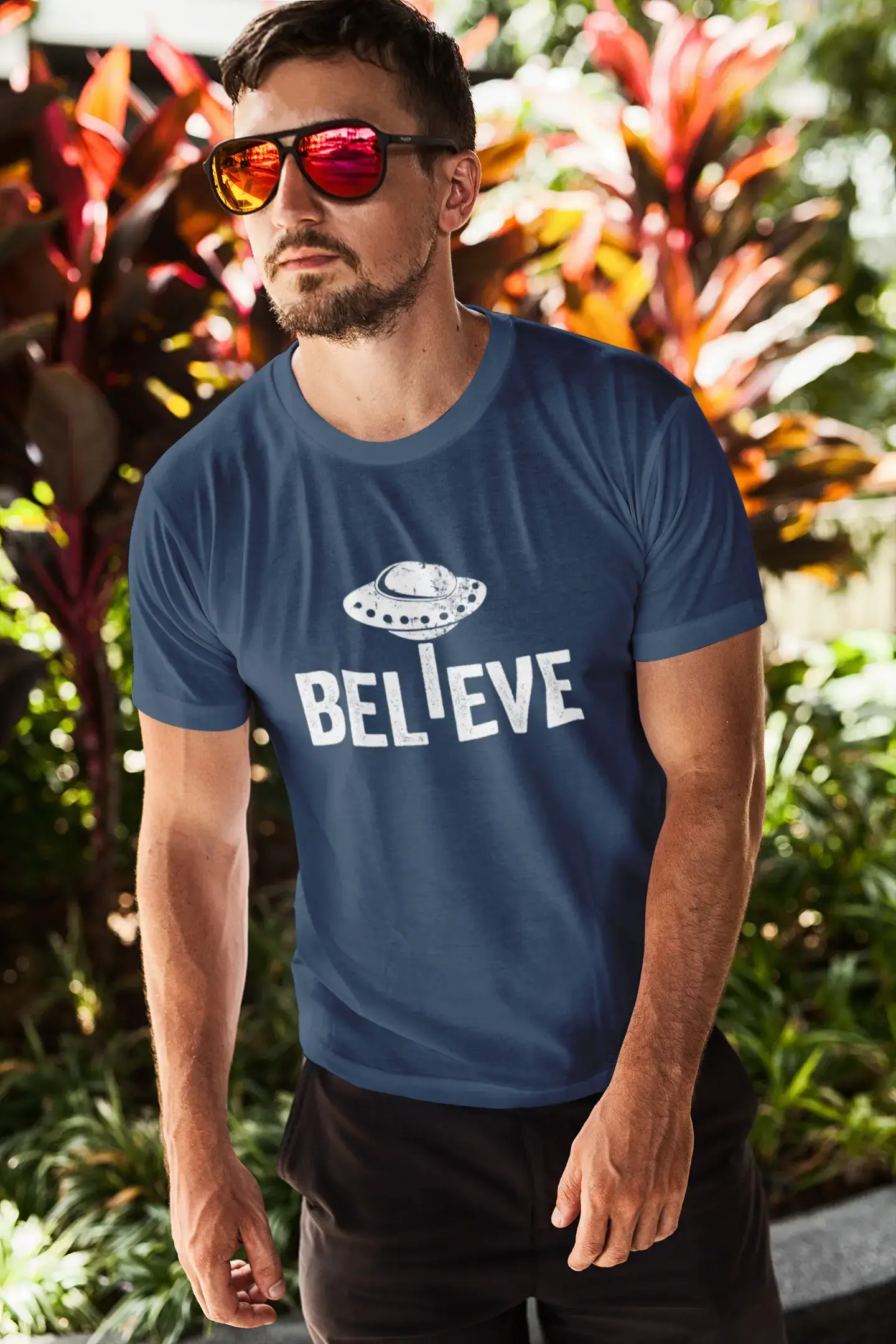 ULTRABASIC - Graphic Men's Believe UFO Alien T-Shirt Funny Casual Letter Print Tee Military Green