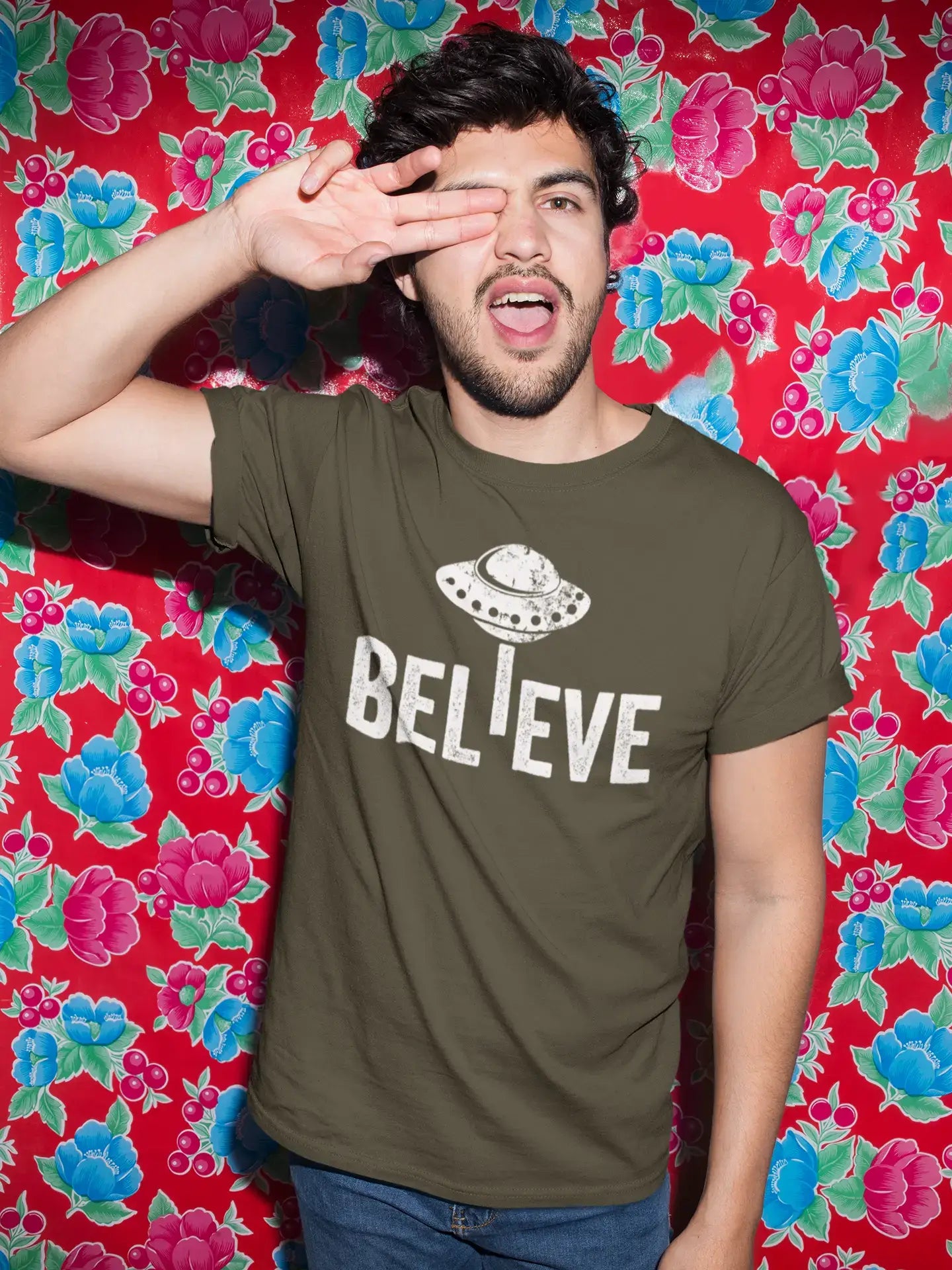 ULTRABASIC - Graphic Men's Believe UFO Alien T-Shirt Funny Casual Letter Print Tee Military Green