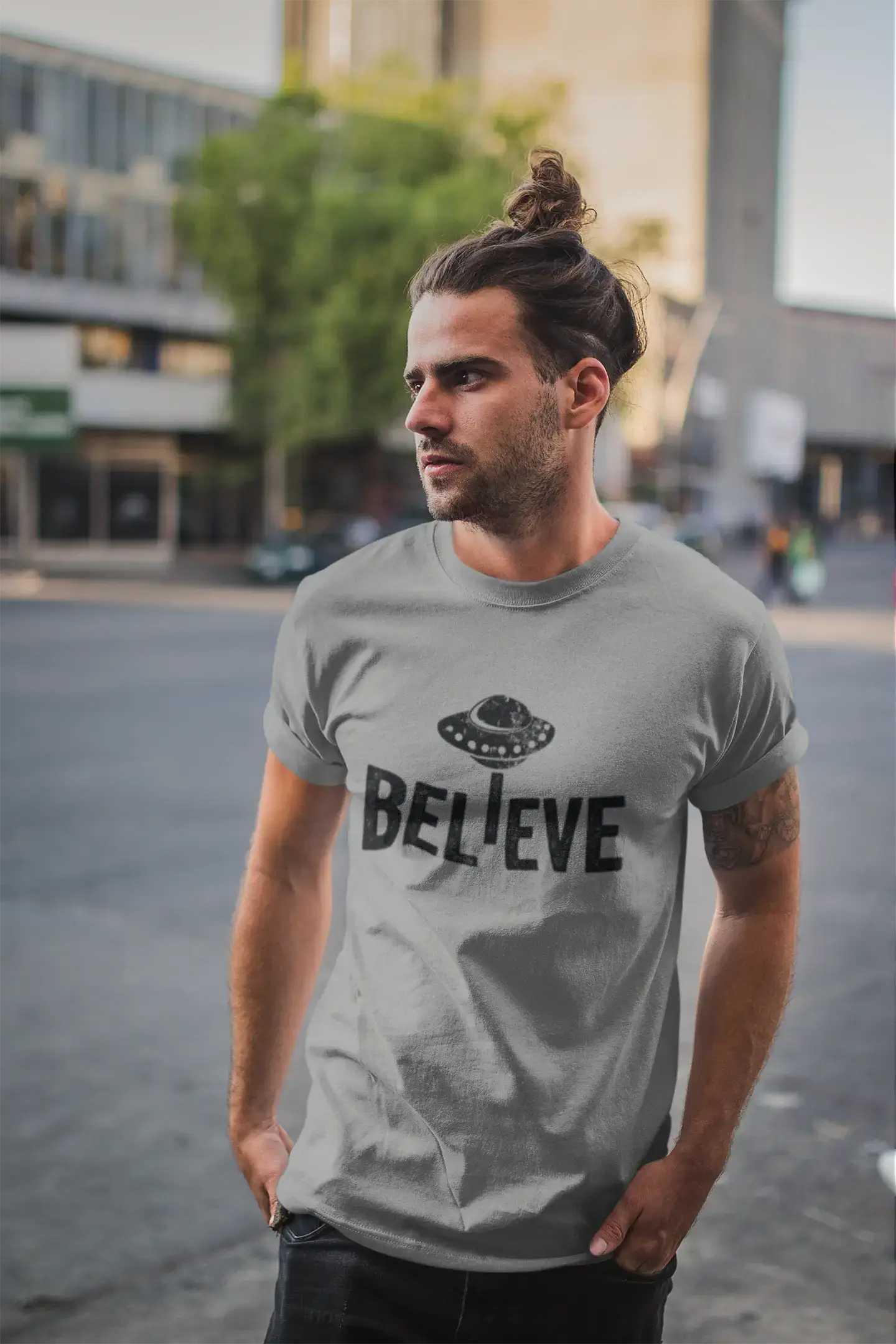 ULTRABASIC - Graphic Men's Believe UFO Alien T-Shirt Funny Casual Letter Print Tee Deep Black