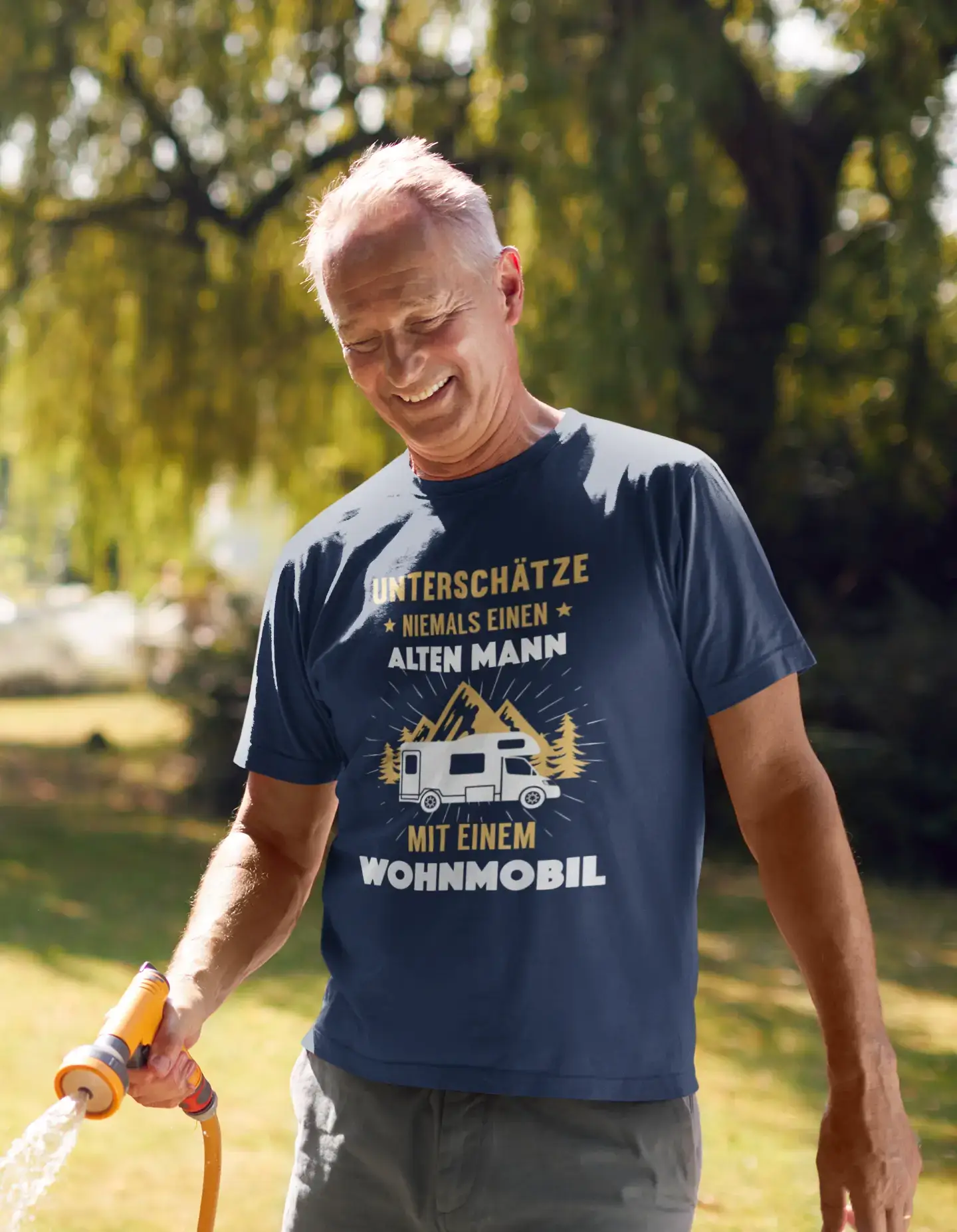 Men's Graphic T-Shirt Unterschätze Niemals Wohnmobil Idea Gift