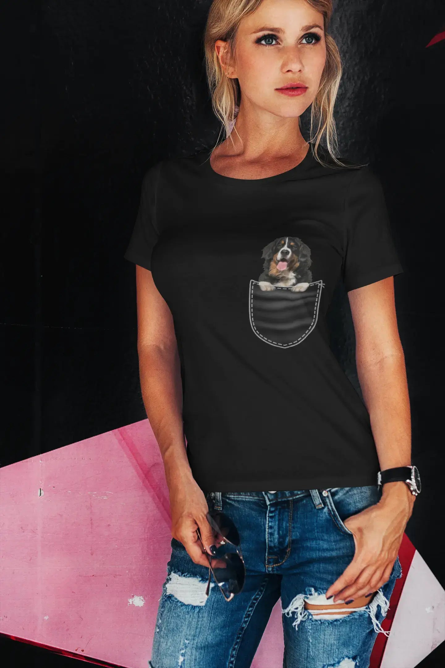 ULTRABASIC Graphic Women's T-Shirt Bernese Mountain Dog - Cute Dog In Your Pocket