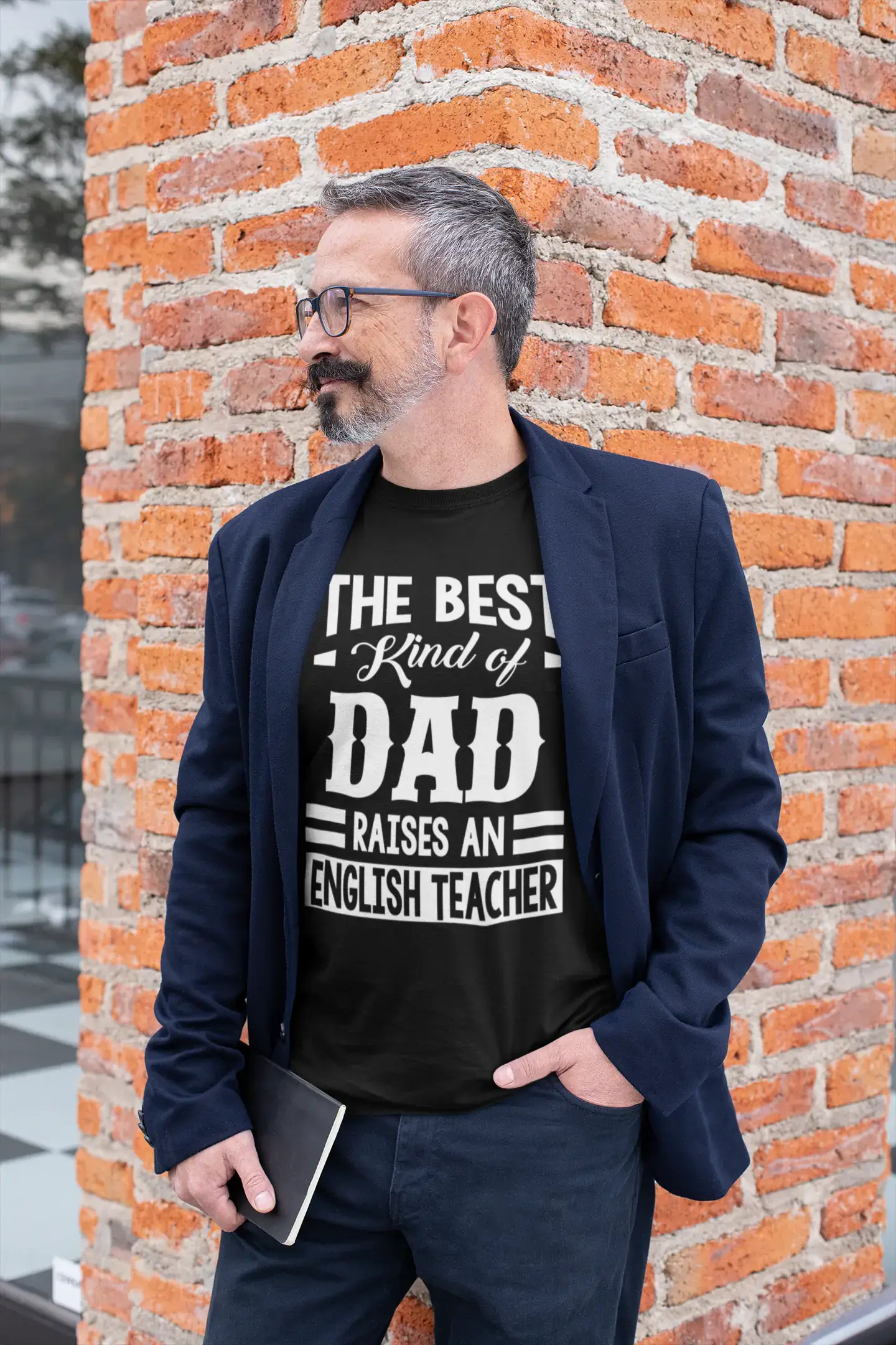 ULTRABASIC Men's Graphic T-Shirt Dad Raises an English Teacher