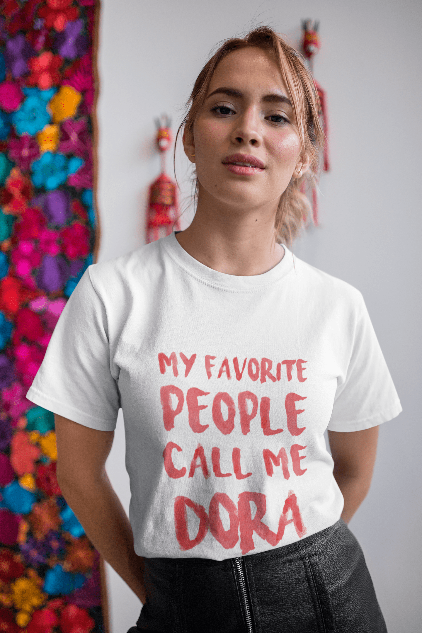 Mes gens préférés m'appellent Dora, Blanc, T-shirt à manches courtes et col rond pour femme, t-shirt cadeau 00364