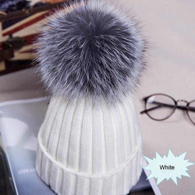 Offre spéciale hiver femmes Pom Pom bonnets chaud tricoté Bobble fille fourrure Pompon chapeaux réel fourrure de raton laveur Pompon chapeau décontracté casquette