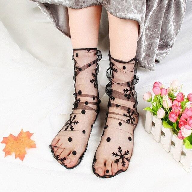 Sale Sexy Retro Lace Floral Mesh Women Girl Socks Elastic 2018 Summer Fashion Lady Transparent Short Socks