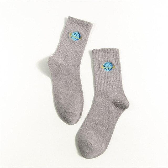 Chaussettes brodées en coton pour femmes, nouvelle tendance, mouvement, couleur unie, planète mignonne, Style à la mode, automne hiver 2019