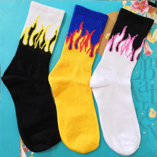 1 paire hommes mode Hip Hop Hit couleur sur feu équipage chaussettes rouge flamme Blaze puissance torche chaleur chaude rue Skateboard coton chaussettes