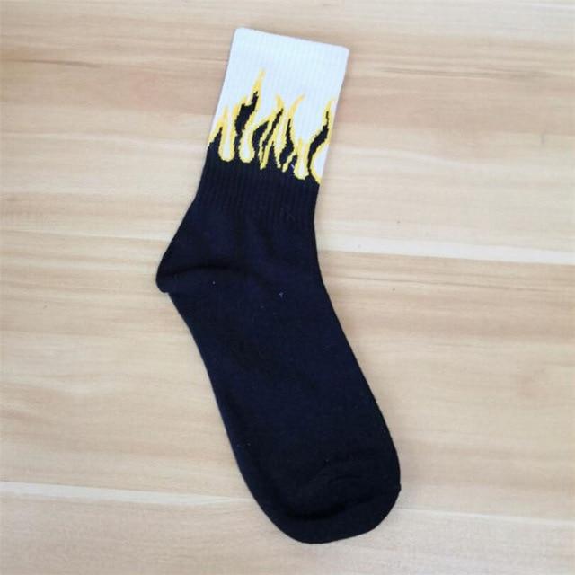 1 paire hommes mode Hip Hop Hit couleur sur feu équipage chaussettes rouge flamme Blaze puissance torche chaleur chaude rue Skateboard coton chaussettes