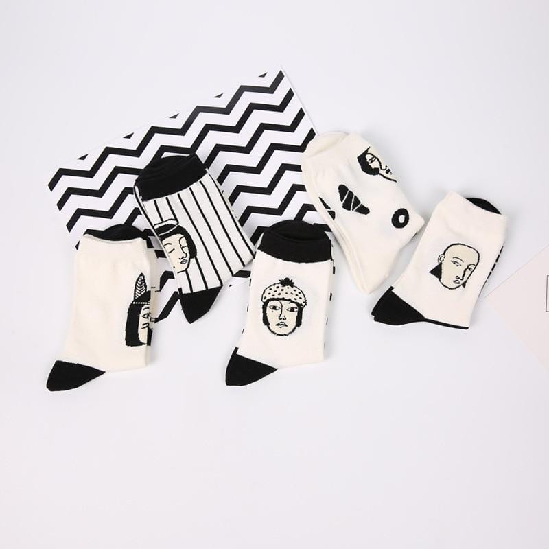 Japan Style Cool Sexy Women Funny Head Patterned Short Socks Cotton Funny Hipster Art Ankle Black and White Style Harajuku Sox