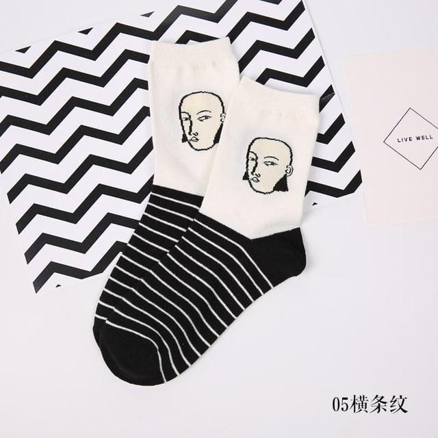 Japan Style Cool Sexy Women Funny Head Patterned Short Socks Cotton Funny Hipster Art Ankle Black and White Style Harajuku Sox