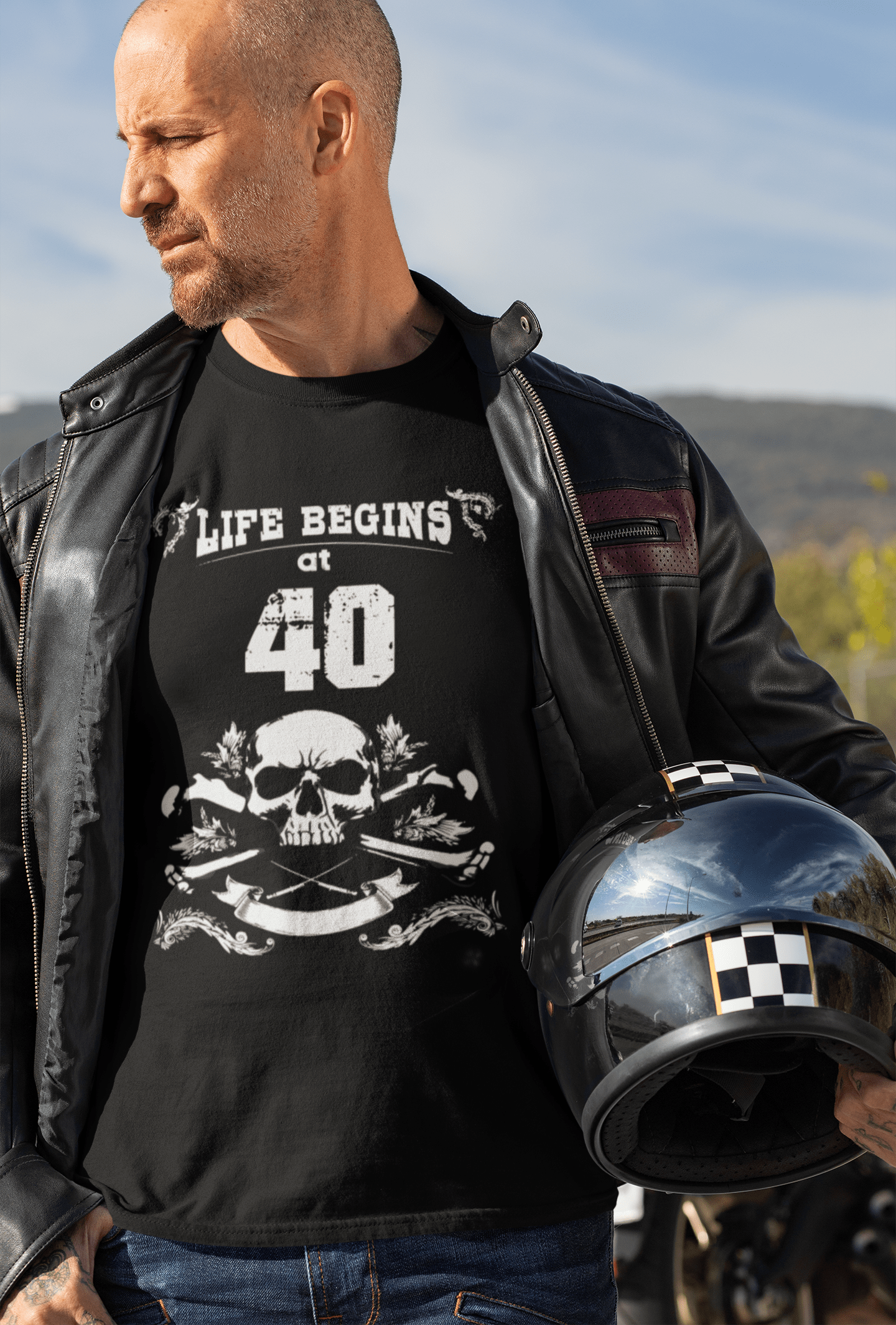 Life Begins at 40 Men's Black T-shirt Birthday Gift, Round Neck 00449