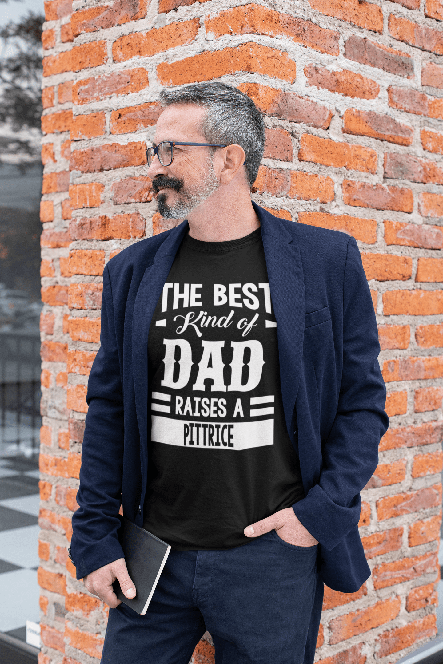 ULTRABASIC Men's Graphic T-Shirt Dad Raises a Pittrice